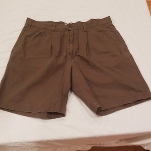 Dockers shorts size 34